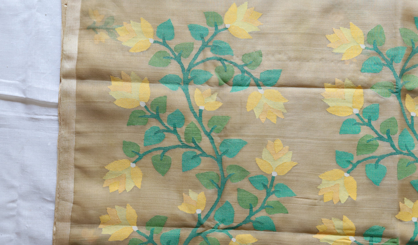 Handwoven Bengal Muslin Saree