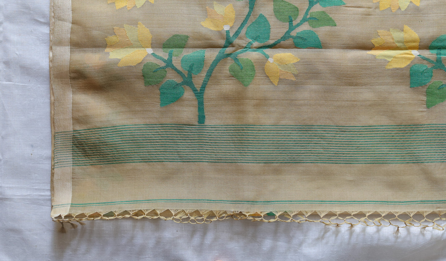 Handwoven Bengal Muslin Saree