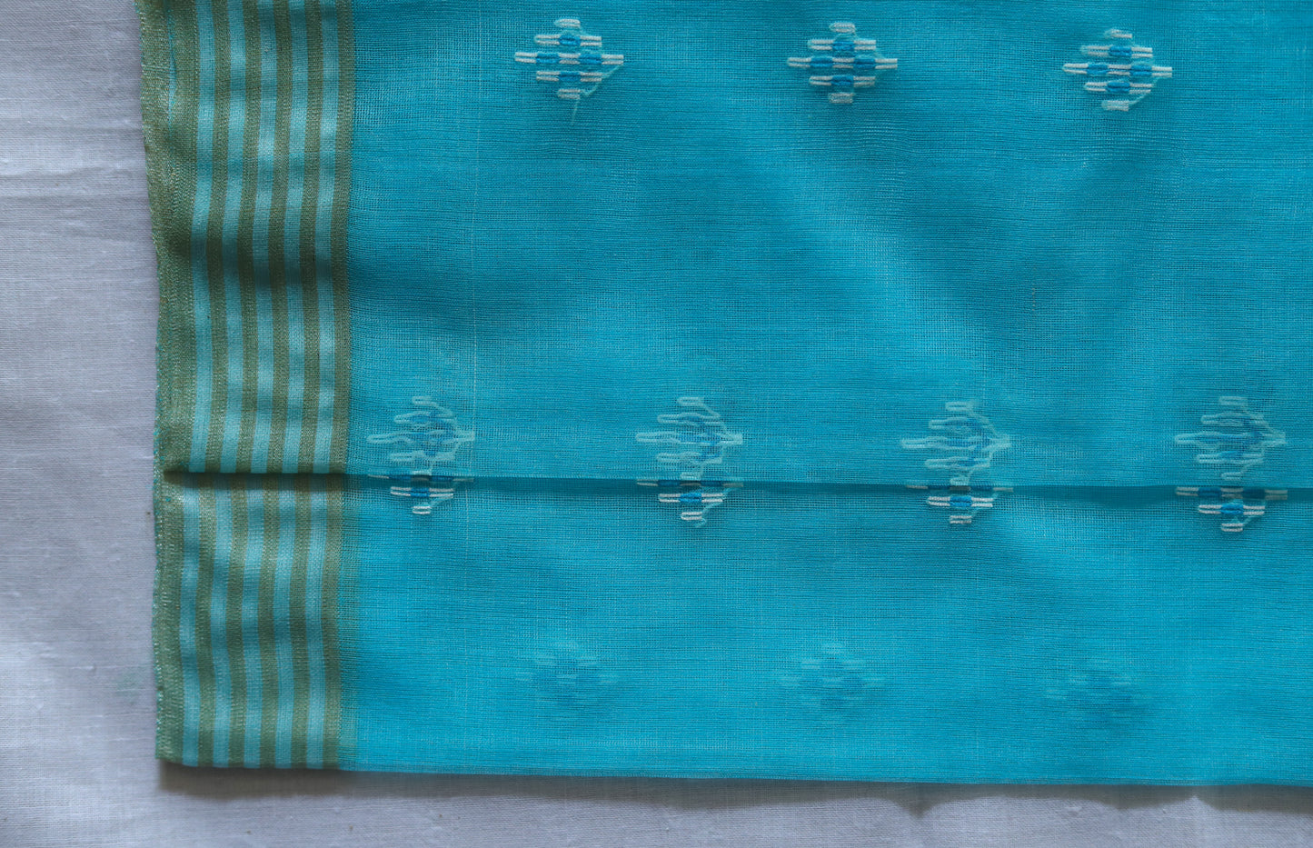 Handwoven Bengal Muslin Saree
