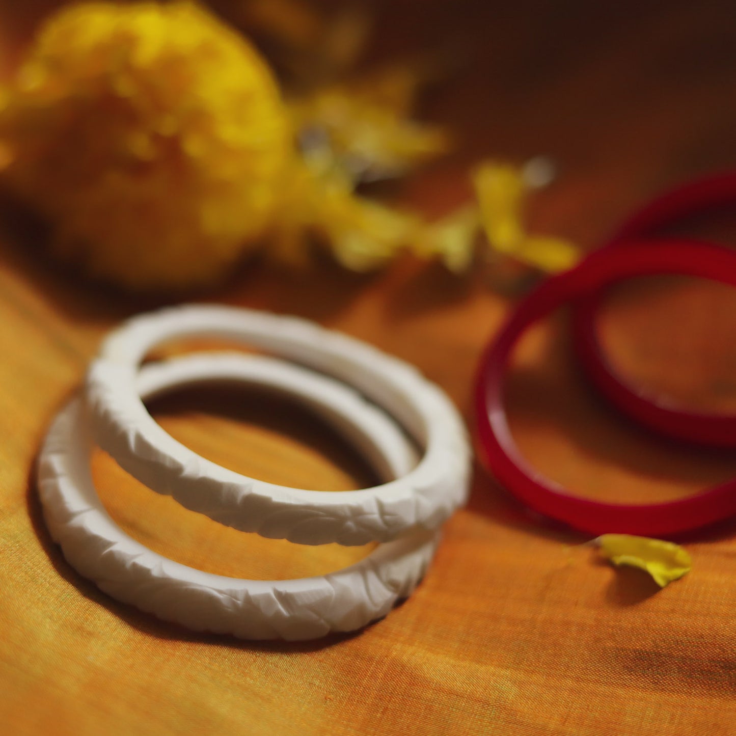 Handcarved Shakha Pola Bangle Pair (2.2 Inch)