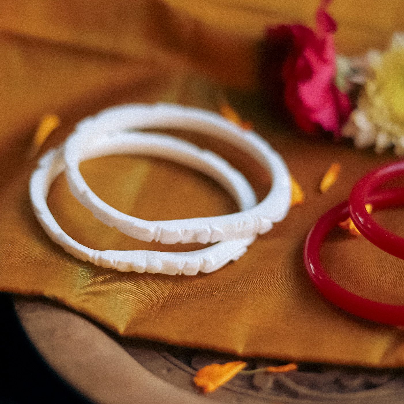 Handcarved Shakha Pola Bangle Pair (2.6 Inch)