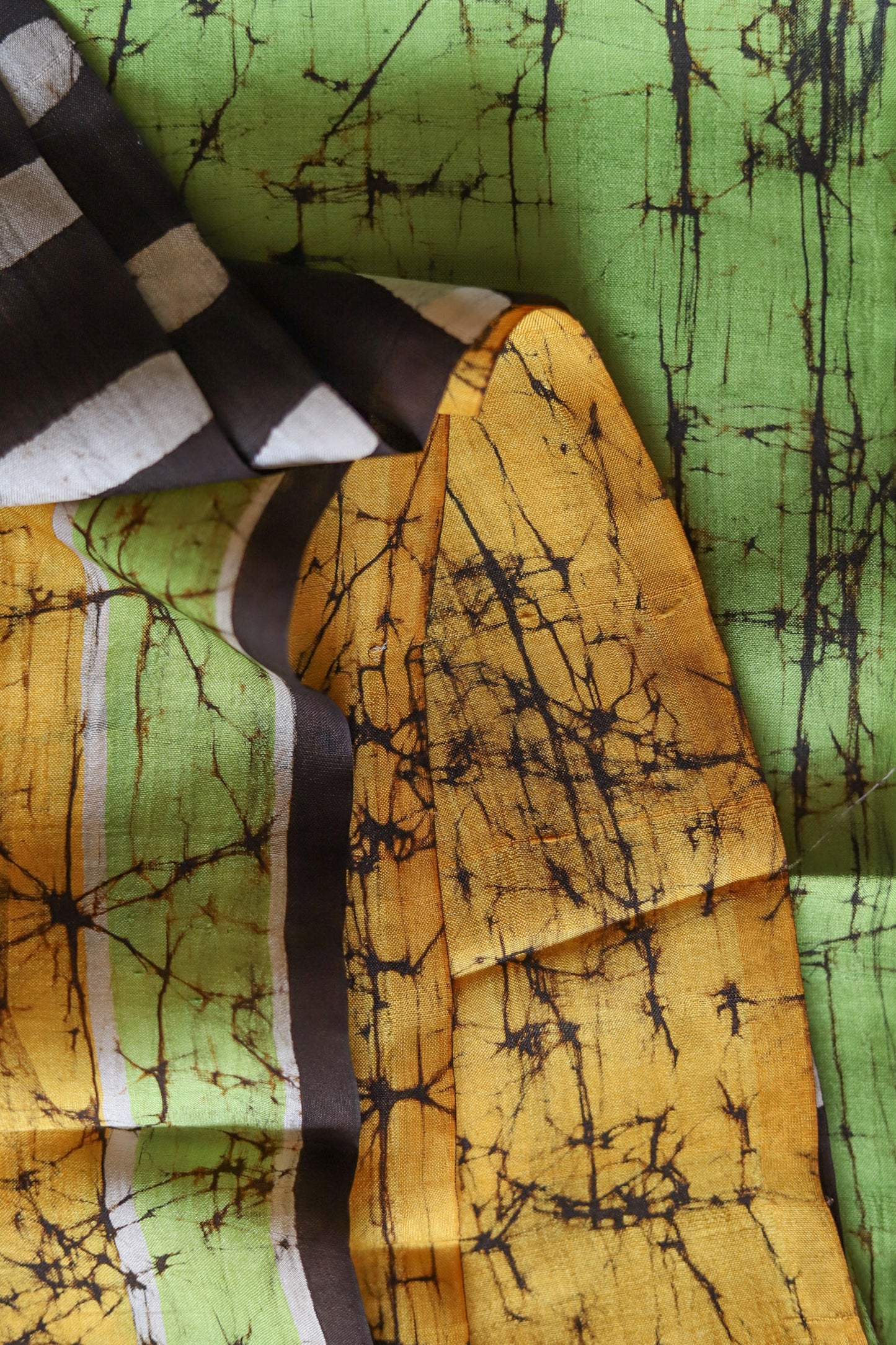 Handwoven Bengal Hand Batik Silk Saree