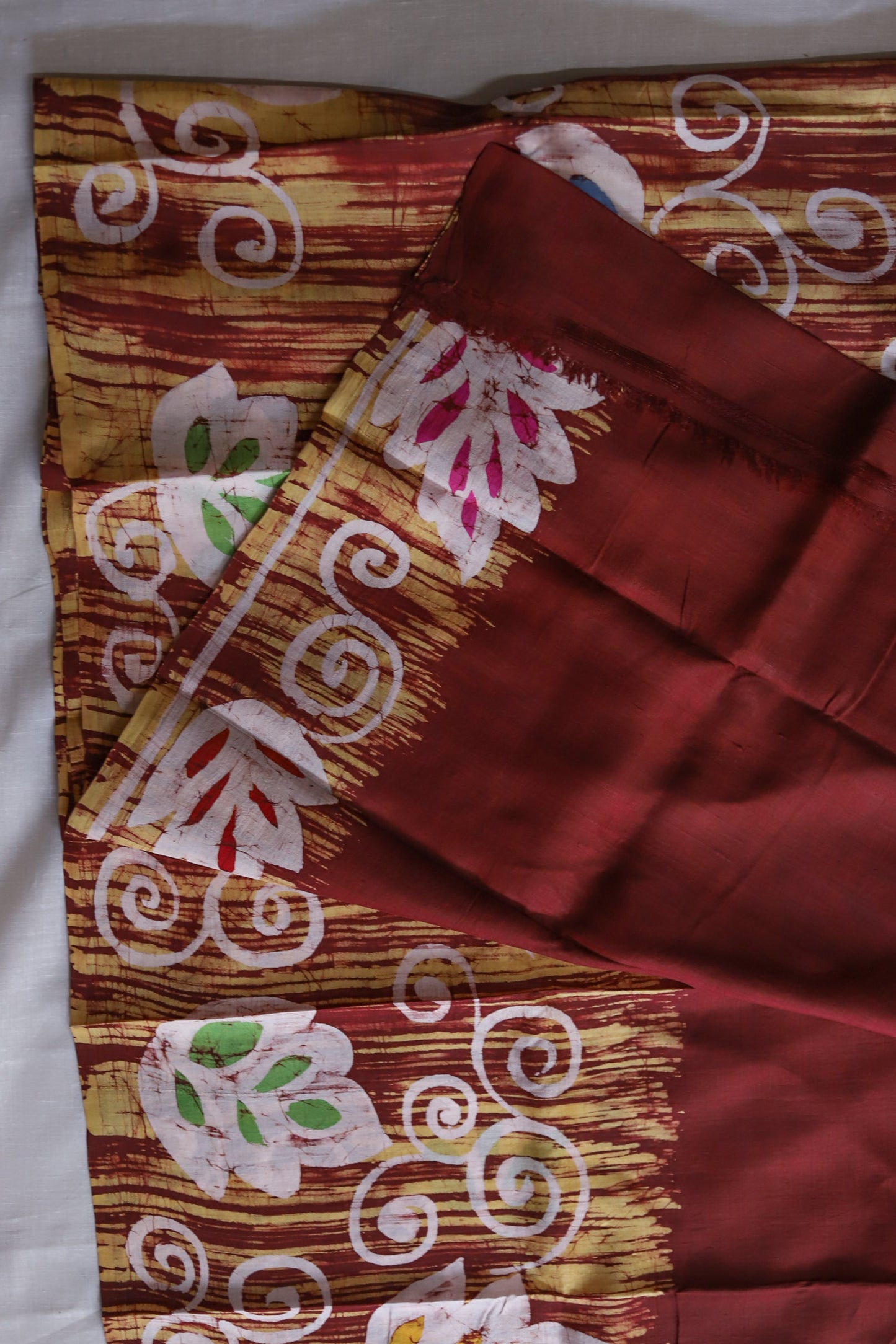 Handwoven Bengal Hand Batik Silk Saree