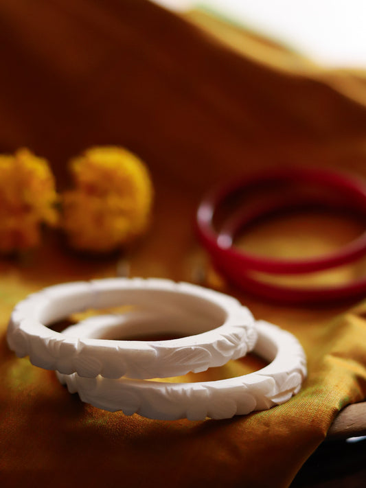 Handcarved Shakha Pola Bangle Pair (2.2 Inch)