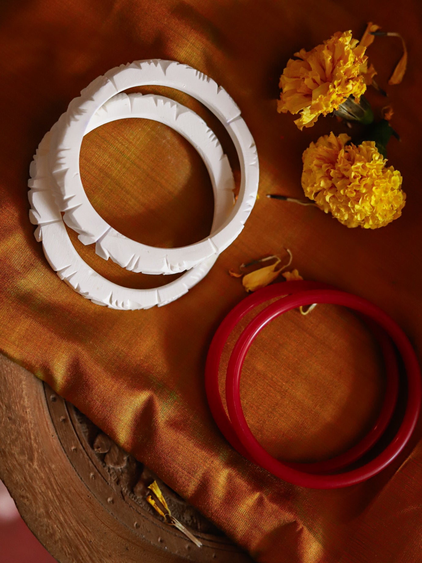 Handcarved Shakha Pola Bangle Pair (2.4 Inch)