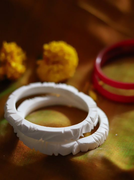 Handcarved Shakha Pola Bangle Pair (2.6 Inch)
