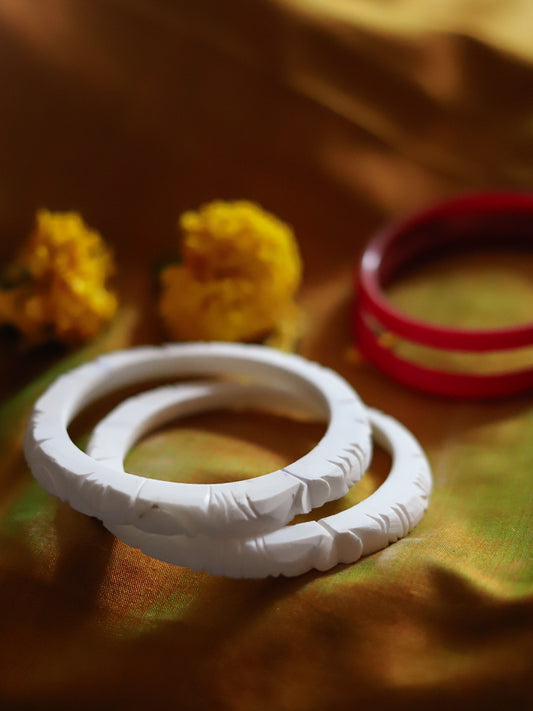 Handcarved Shakha Pola Bangle Pair (2.6 Inch)