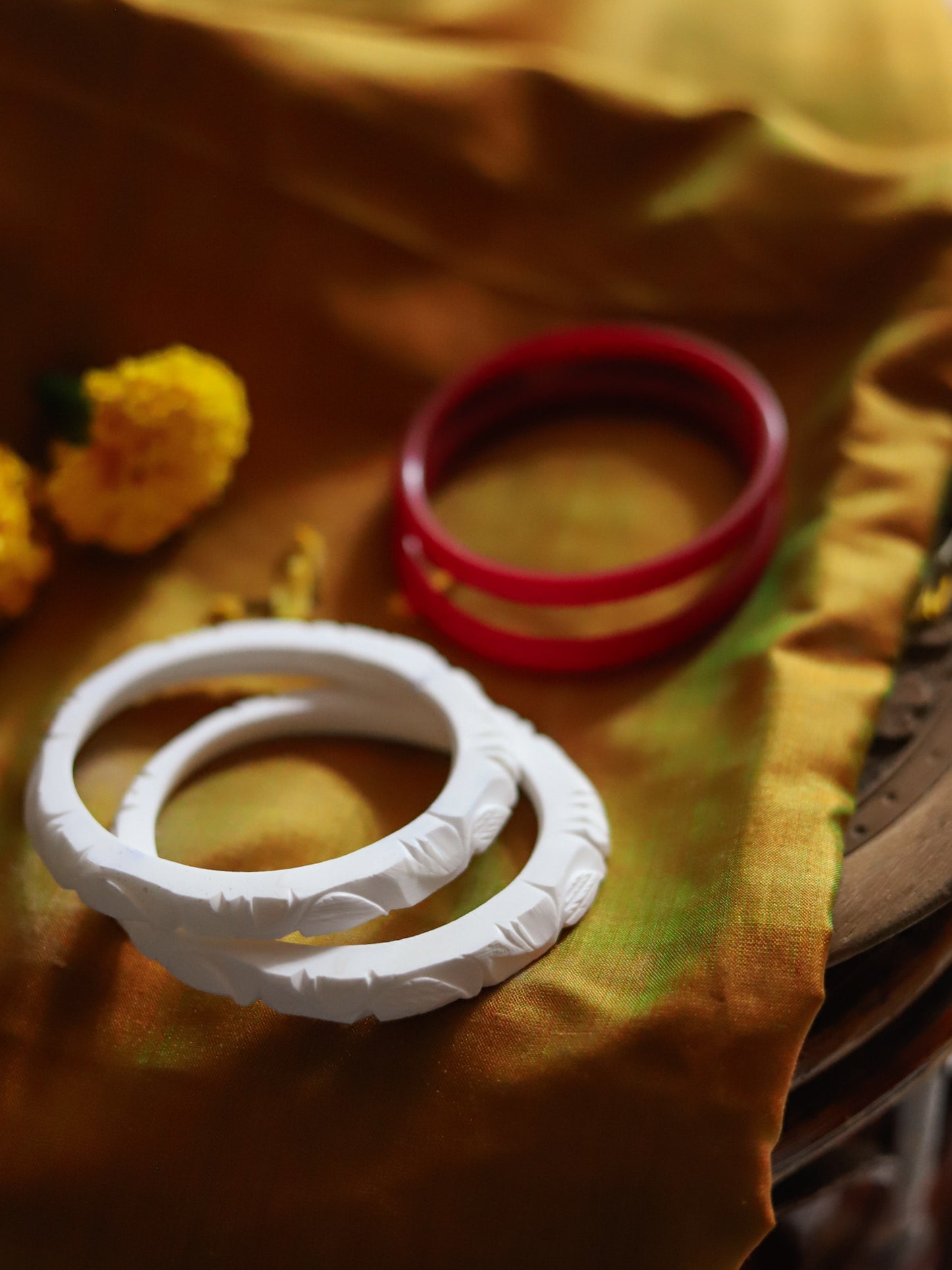 Handcarved Shakha Pola Bangle Pair (2.6 Inch)