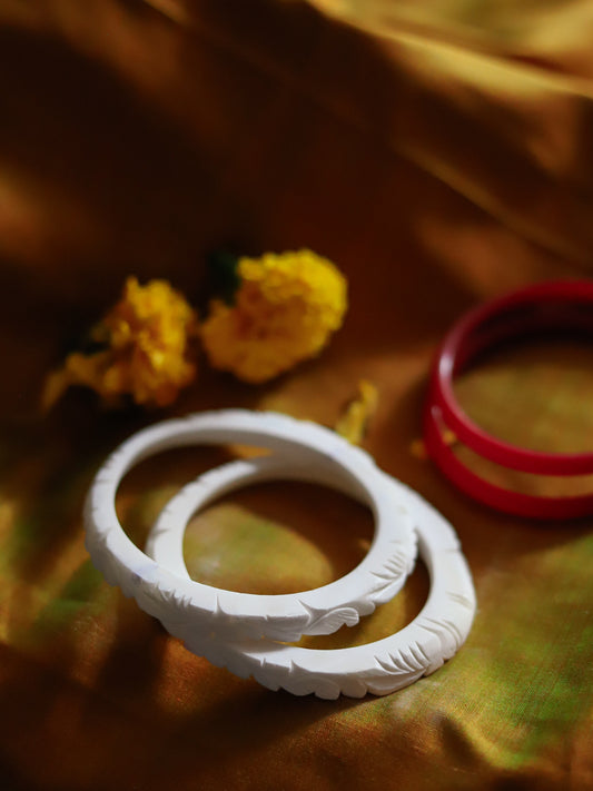 Handcarved Shakha Pola Bangle Pair (2.8 Inch)