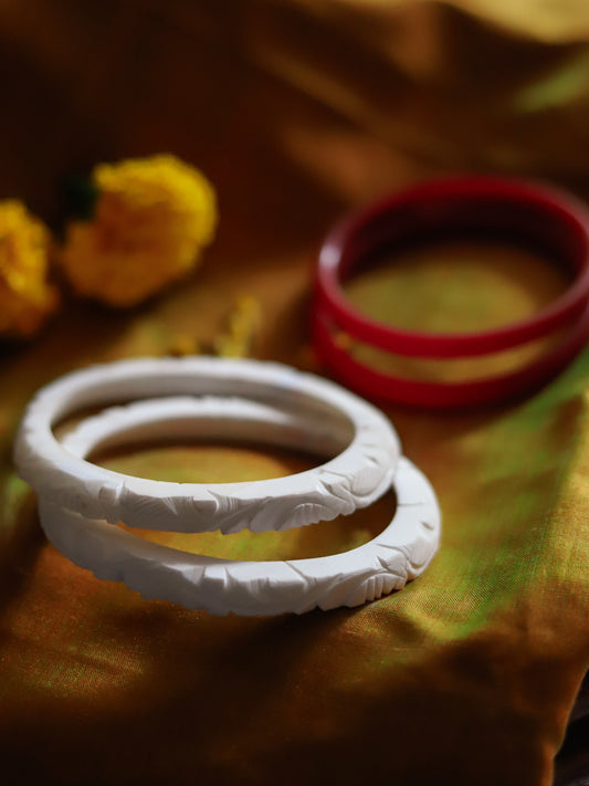 Handcarved Shakha Pola Bangle Pair (2.8 Inch)