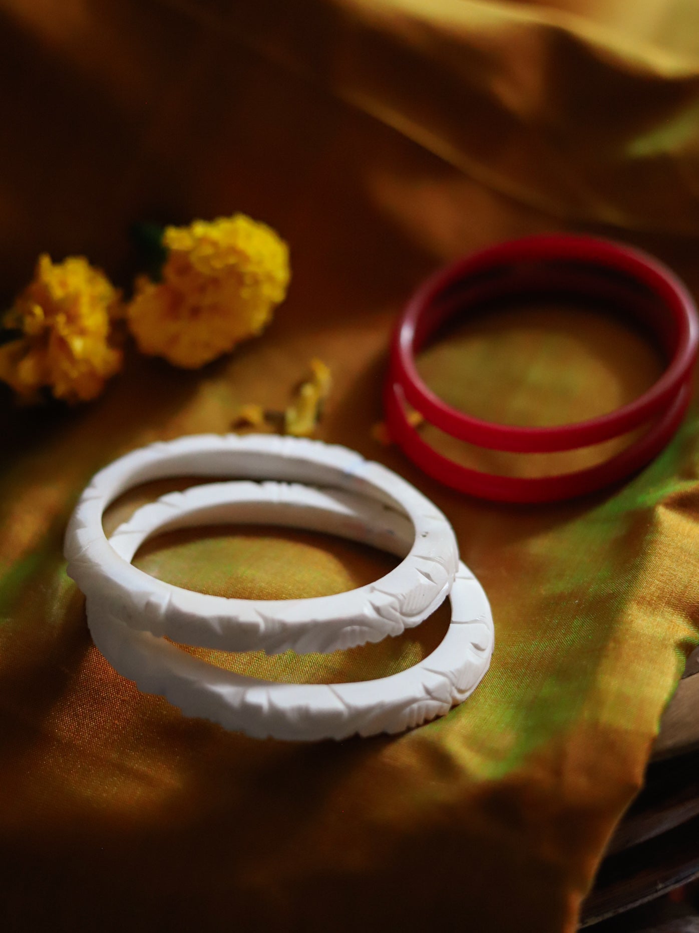 Handcarved Shakha Pola Bangle Pair (2.8 Inch)