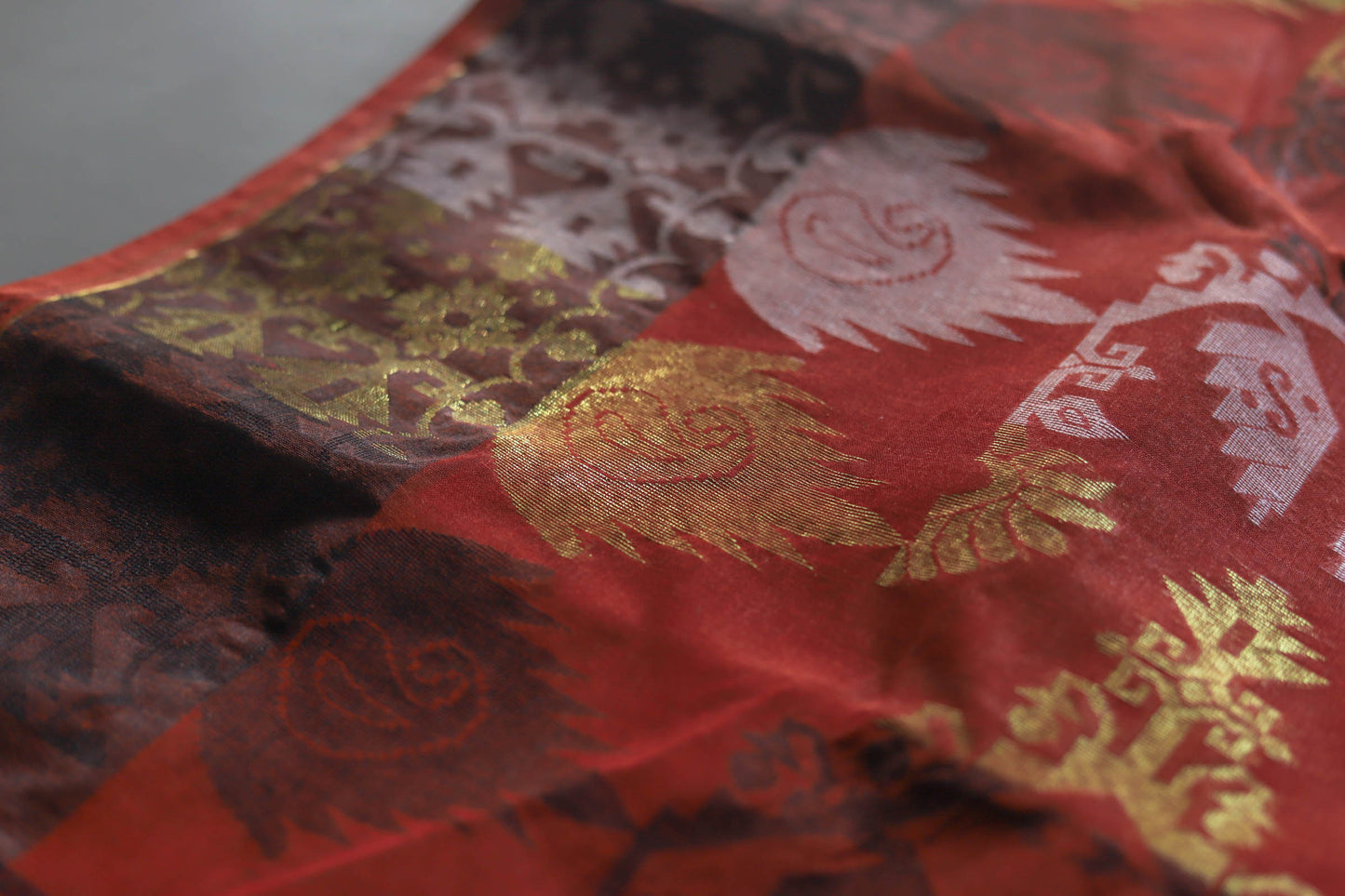 Handwoven Bengal Tant Saree (Tangail Saree)