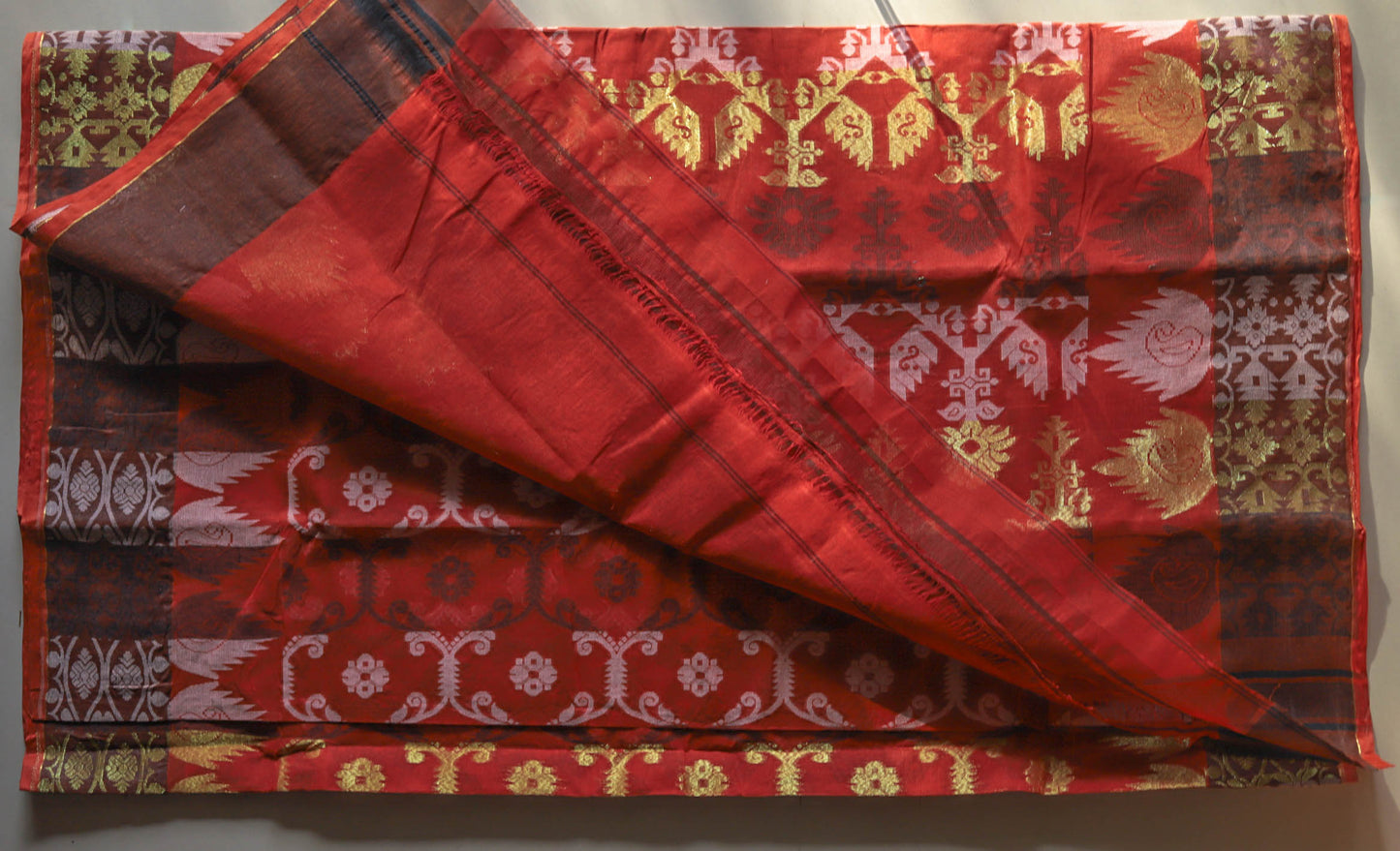 Handwoven Bengal Tant Saree (Tangail Saree)