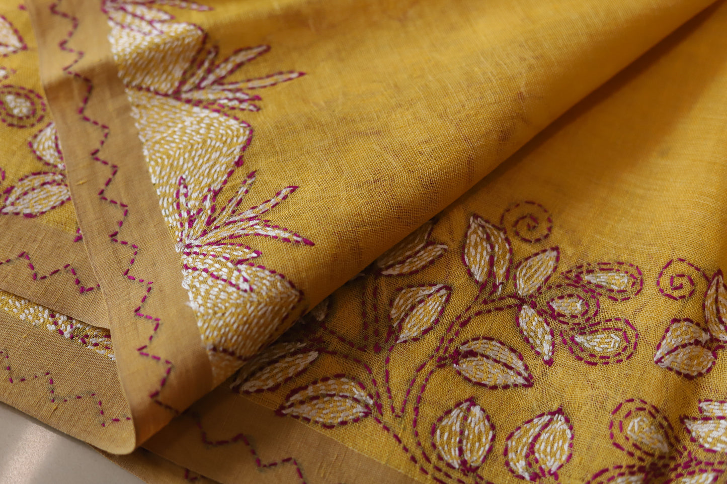 Handwoven Bengal Linen Saree