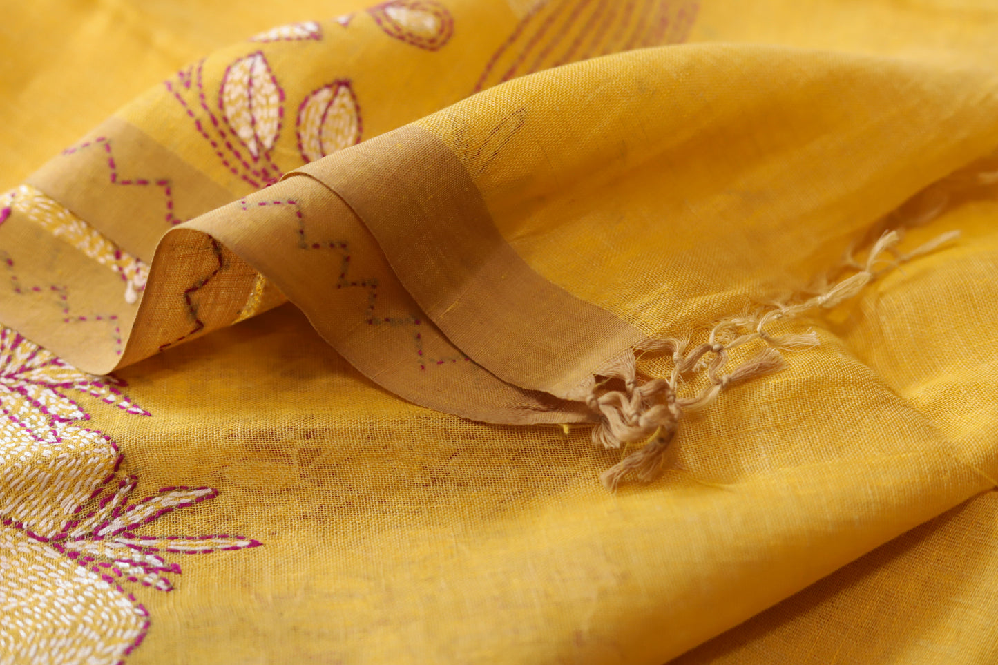 Handwoven Bengal Linen Saree
