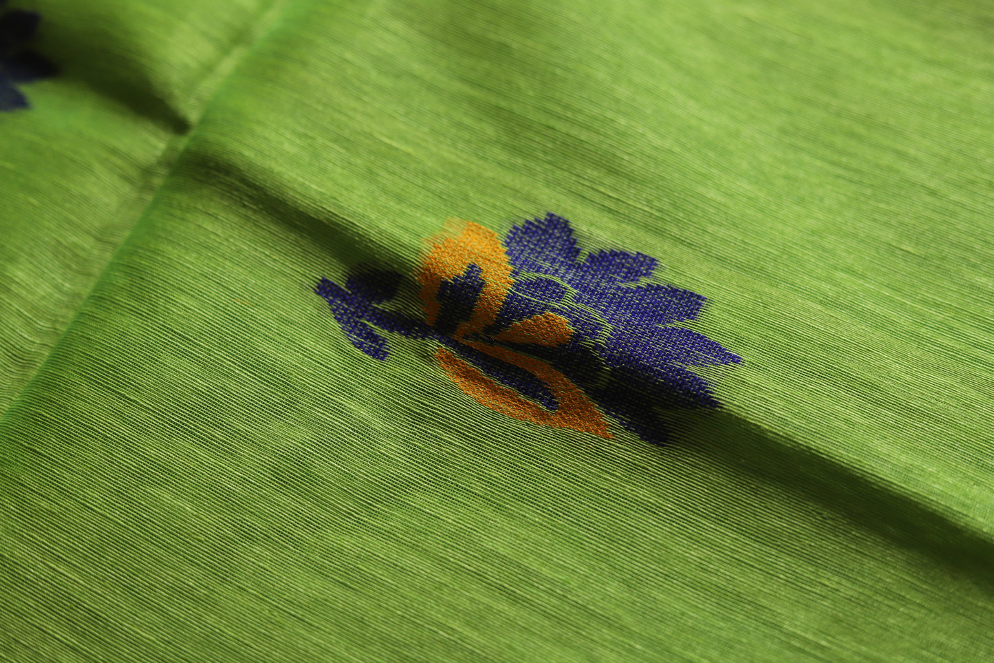 Handwoven Bengal Linen Saree