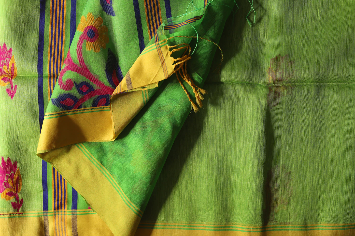 Handwoven Bengal Linen Saree