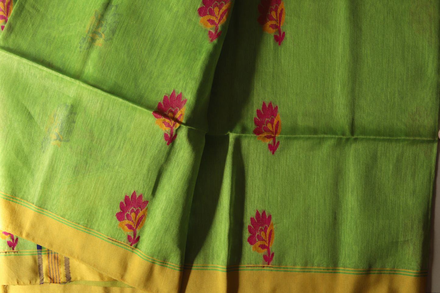 Handwoven Bengal Linen Saree