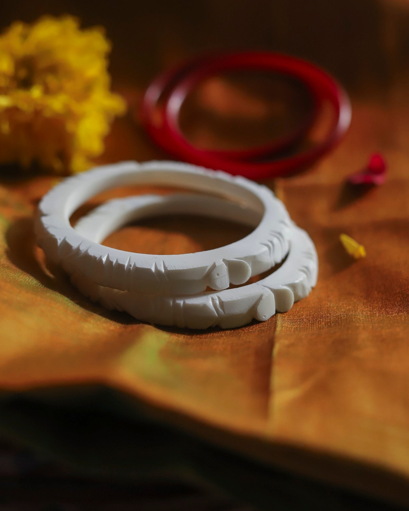 Handcarved Shakha Pola Bangle Pair (2.6 Inch)
