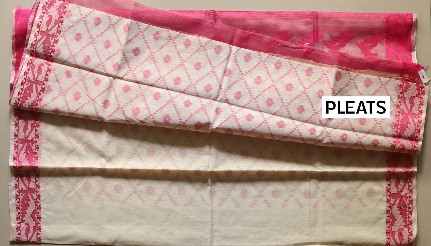 Handwoven Dhakai Saree in Jamdani Weave