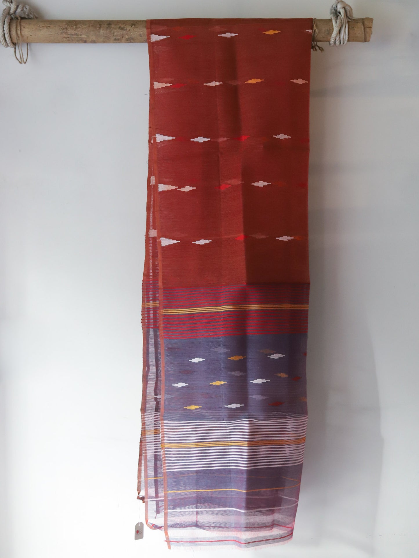 Handwoven Bangla Cotton Dupatta in Jamdani Weave