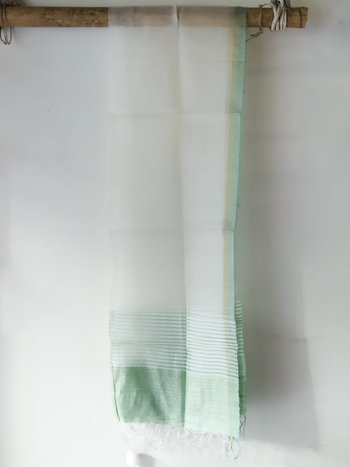Handwoven Bengal Muslin Eri Dupatta