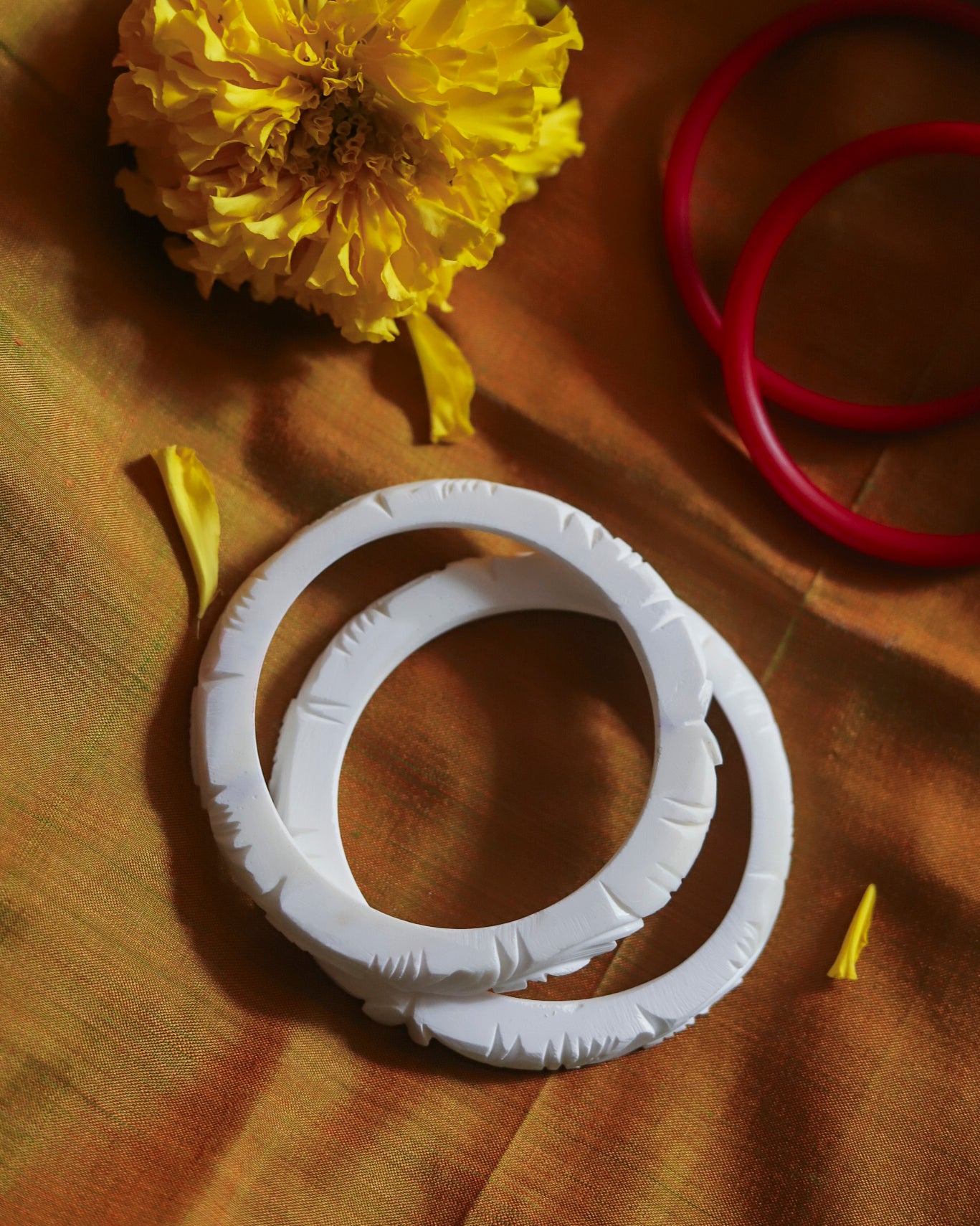 Handcarved Shakha Pola Bangle Pair (2.4 Inch)