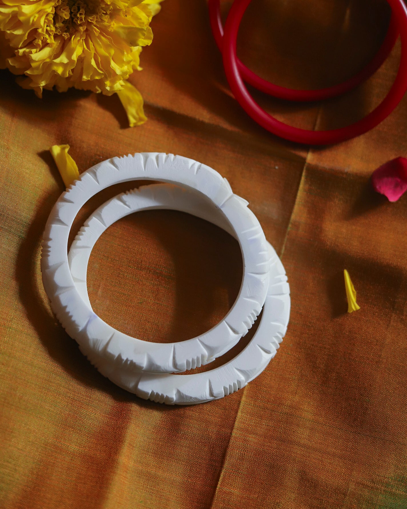 Handcarved Shakha Pola Bangle Pair (2.4 Inch)