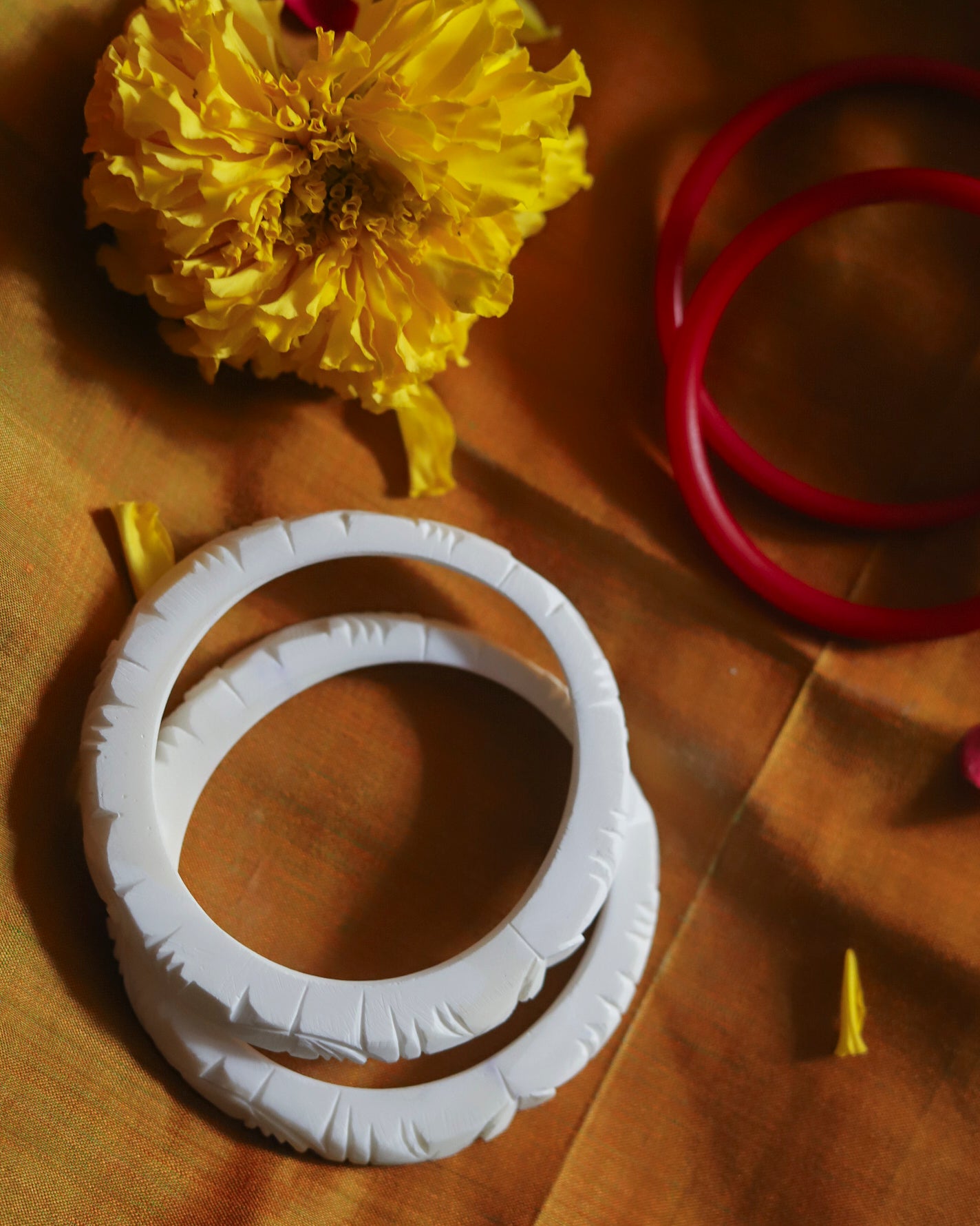 Handcarved Shakha Pola Bangle Pair (2.4 Inch)