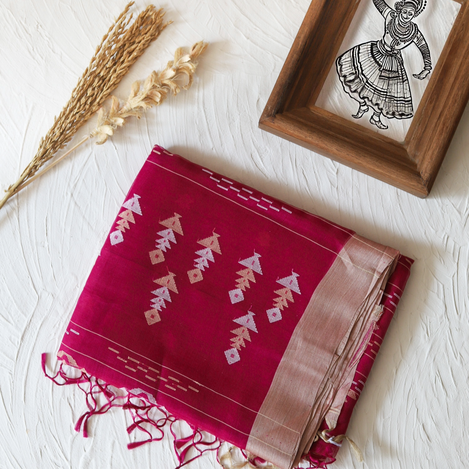 Buy authentic and original Bengali handwoven pure muslim saree in exclusive design by bongoniketan online 