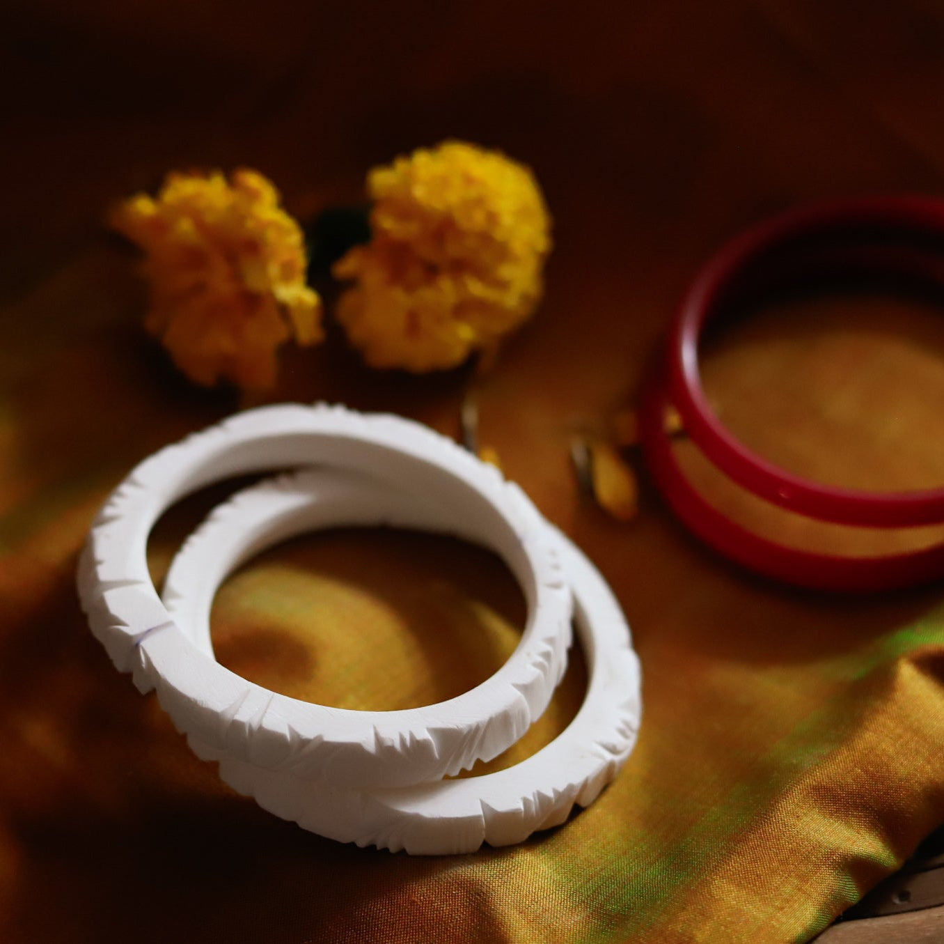 Shakha Pola Bangles | Traditional Bengali Conch & Coral – BONGONIKETAN