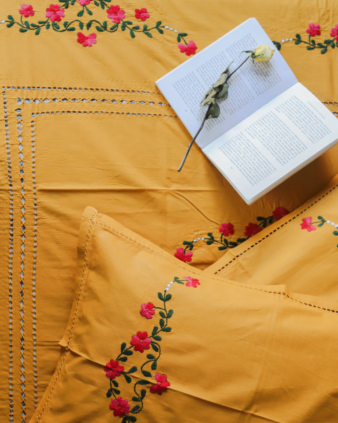 hand embroidered pure cotton bedsheet by shantiniketan artisans of west bengal 