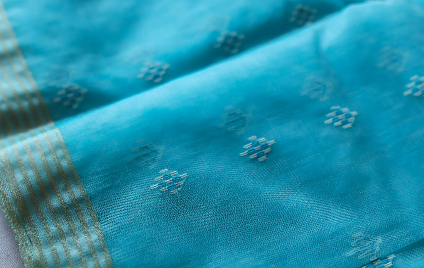 Handwoven Bengal Muslin Saree