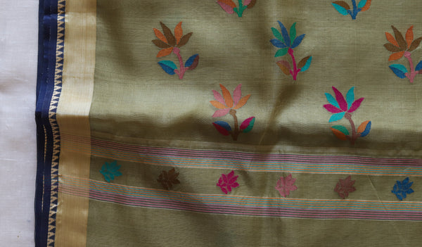 Handwoven Bengal Muslin Saree