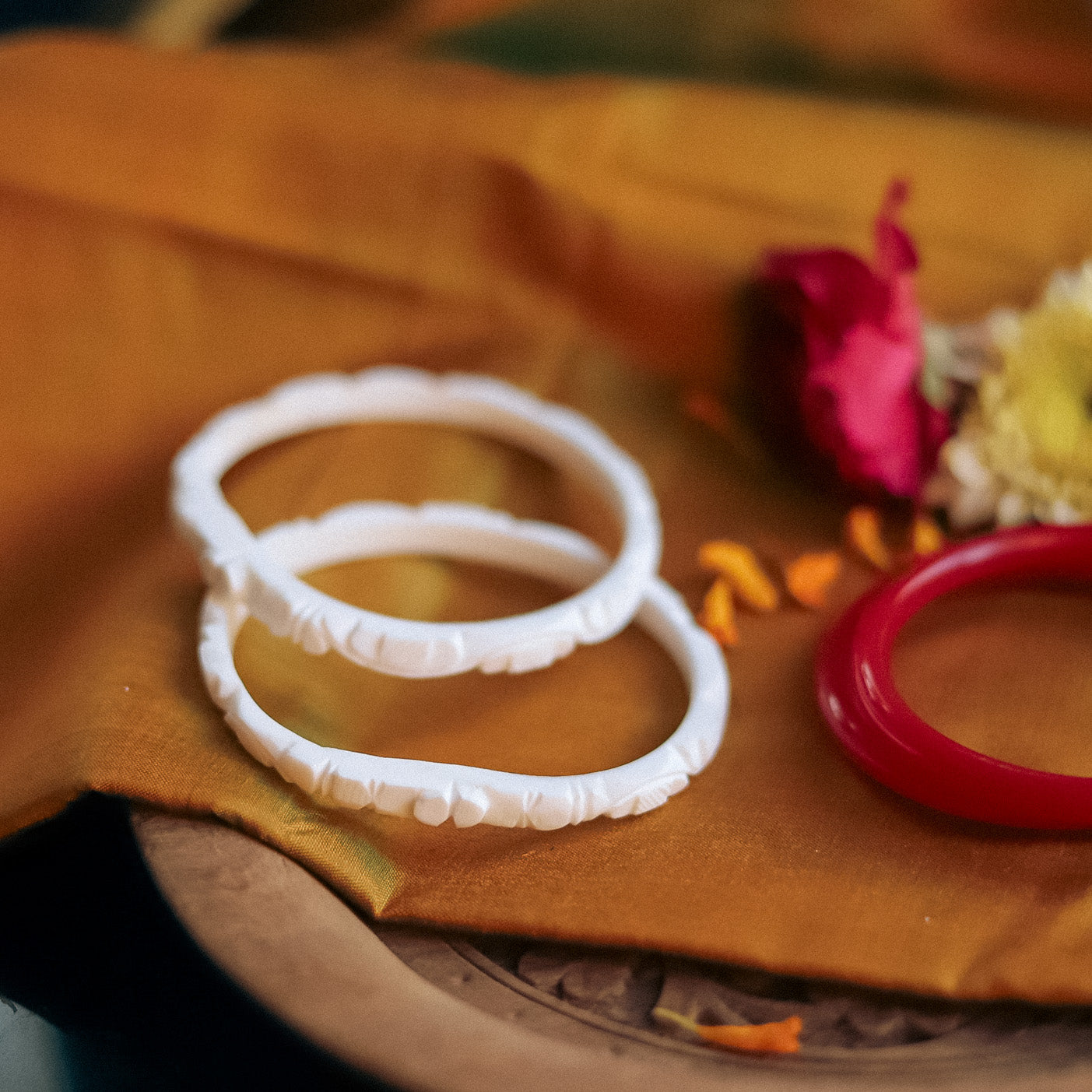 Handcarved Shakha Pola Bangle Pair (2.6 Inch)