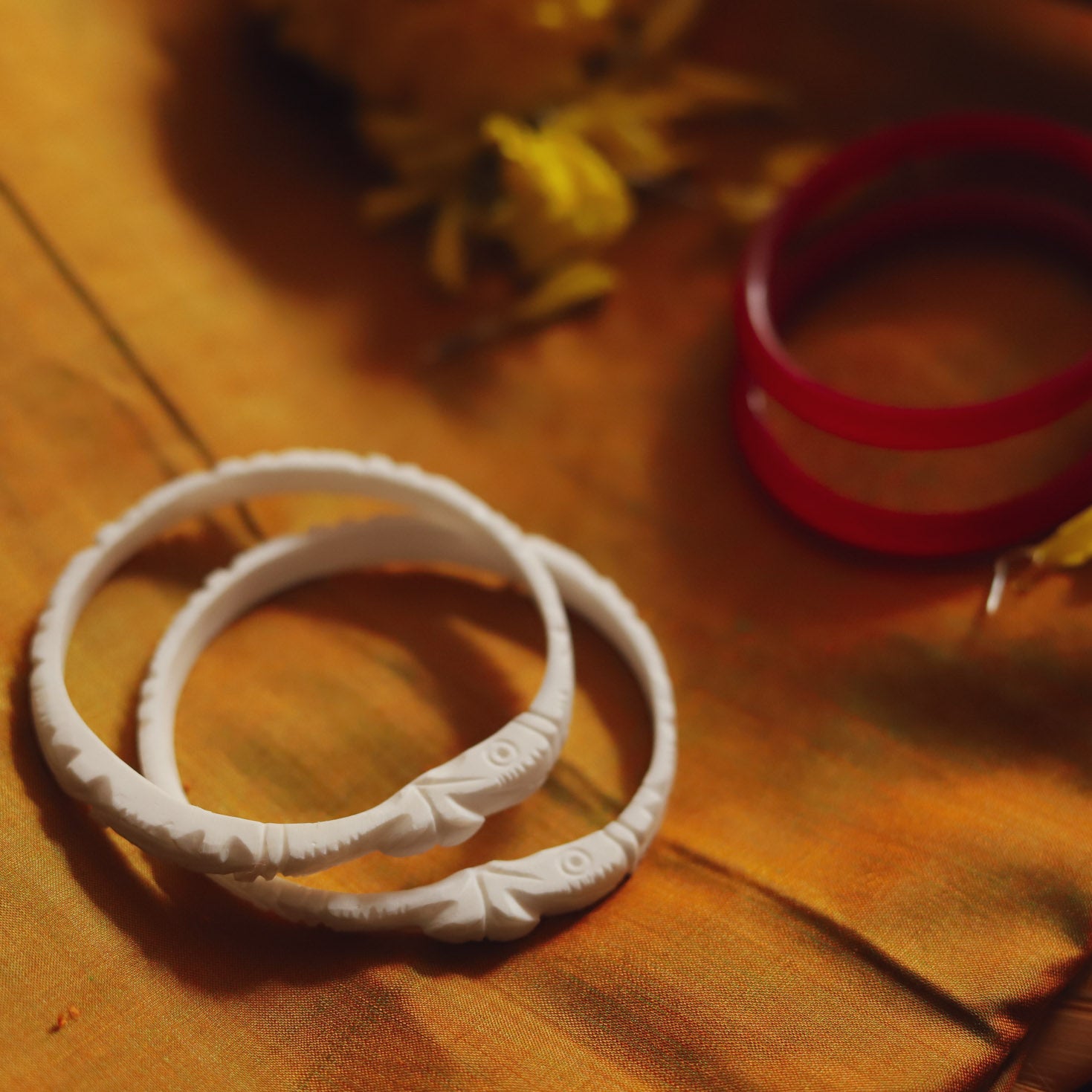 Handcarved Shakha Pola Bangle Pair (2.6 Inch)