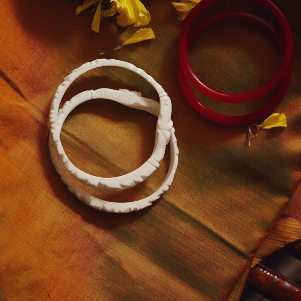 Handcarved Shakha Pola Bangle Pair (2.6 Inch)