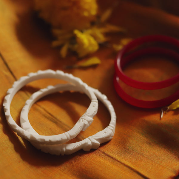 Handcarved Shakha Pola Bangle Pair (2.6 Inch)