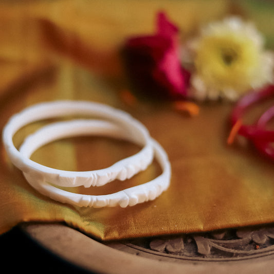 Handcarved Shakha Pola Bangle Pair (2.6 Inch)