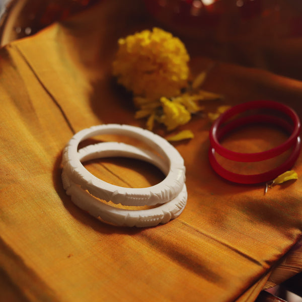 Handcarved Shakha Pola Bangle Pair (2.6 Inch)