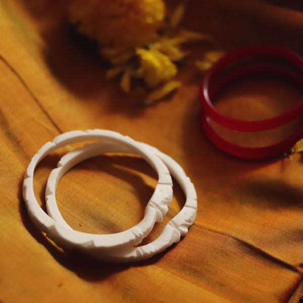 Handcarved Shakha Pola Bangle Pair (2.8 Inch)