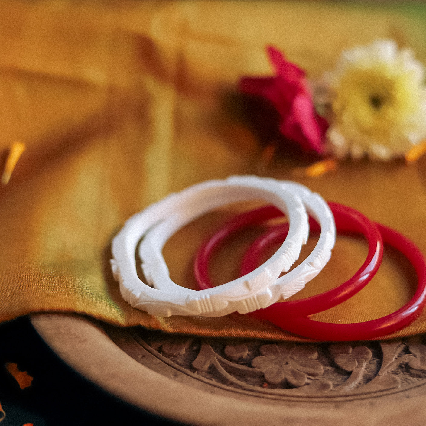 Handcarved Shakha Pola Bangle Pair (2.8 Inch)