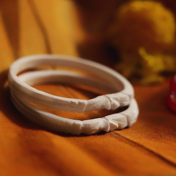 Handcarved Shakha Pola Bangle Pair (2.10 Inch)