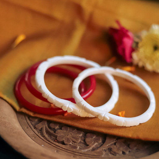 Handcarved Shakha Pola Bangle Pair (2.8 Inch)