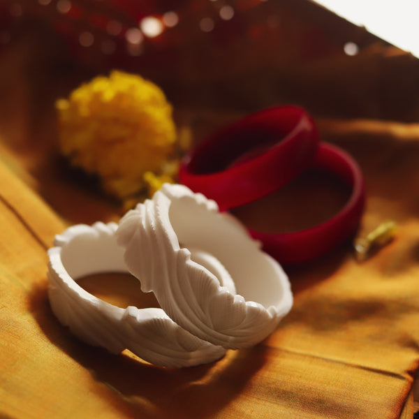 Handcarved Shakha Pola Bangle Pair (2.6 Inch)