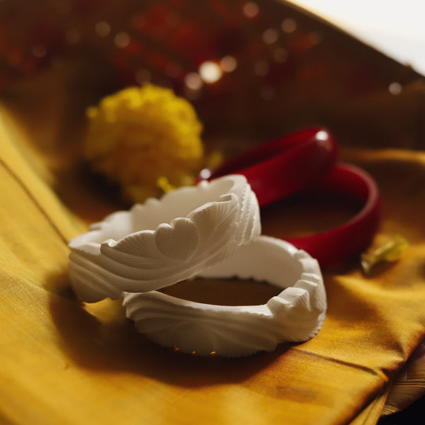 Handcarved Shakha Pola Bangle Pair (2.6 Inch)