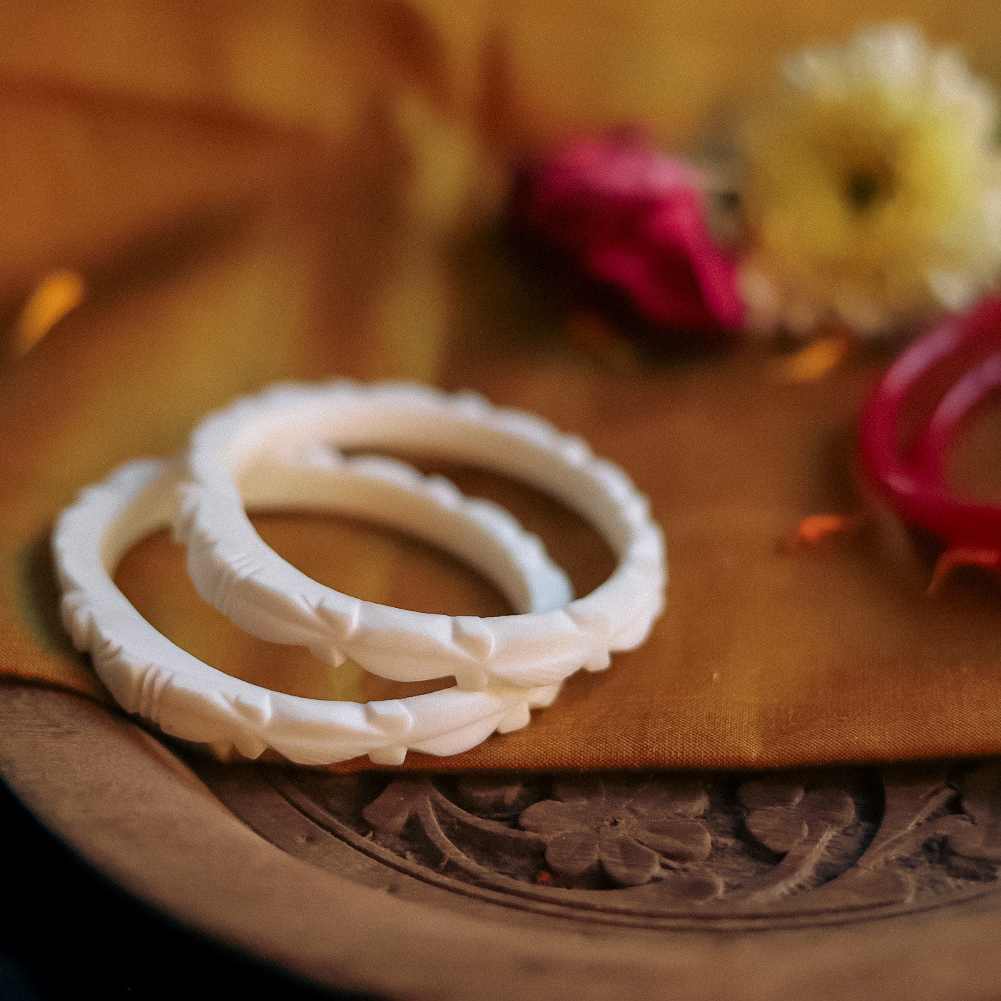 Handcarved Shakha Pola Bangle Pair (2.2 Inch)