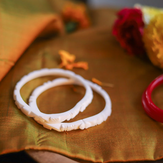 Handcarved Shakha Pola Bangle Pair (2.4 Inch)