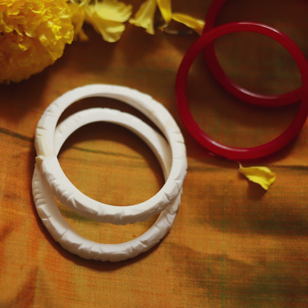 Handcarved Shakha Pola Bangle Pair (2.2 Inch)