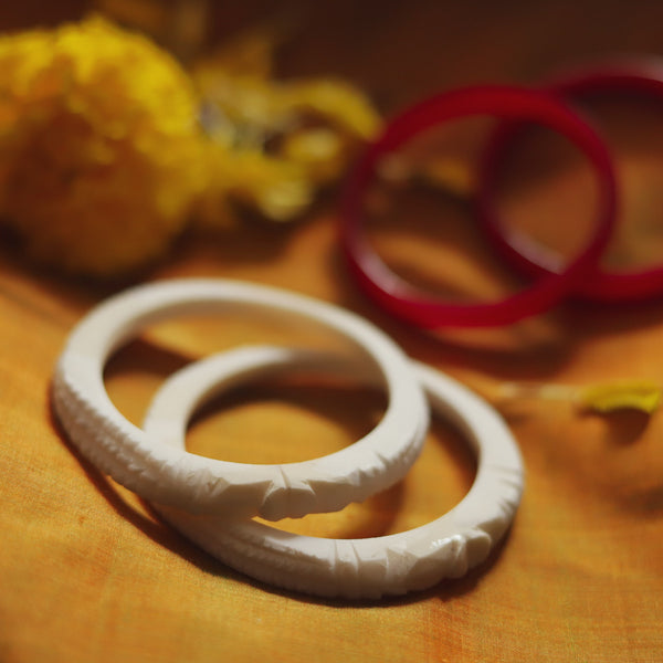 Handcarved Shakha Pola Bangle Pair (2.2 Inch)